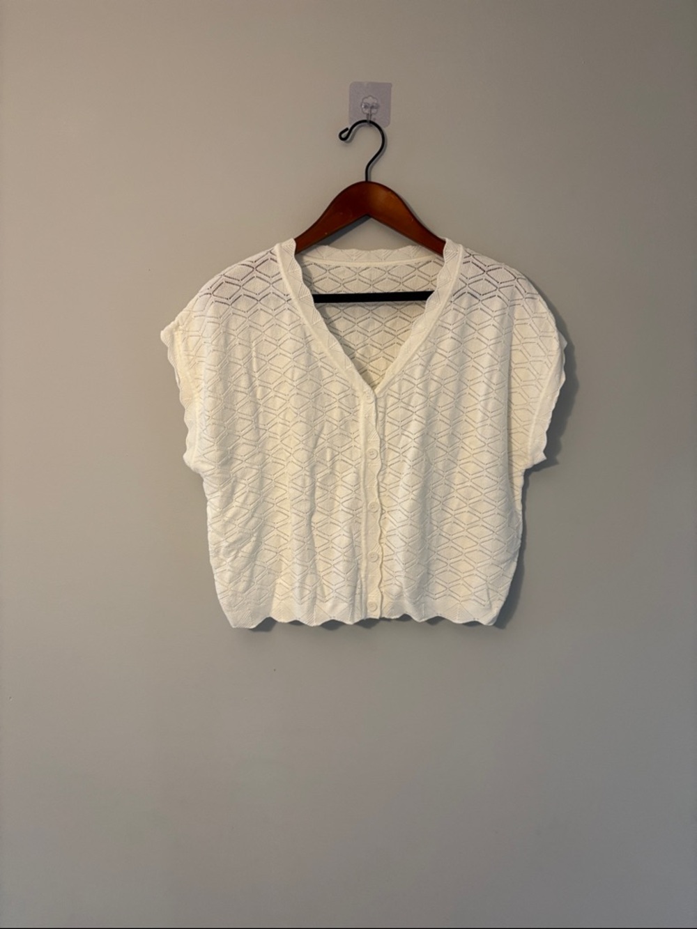 Source Unknown Cream Open-Knit V-Neck Button Short Sleeve Top